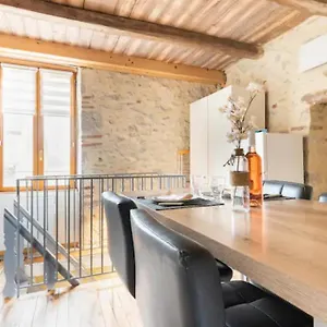 Tour Du Rocher Hébergement de vacances